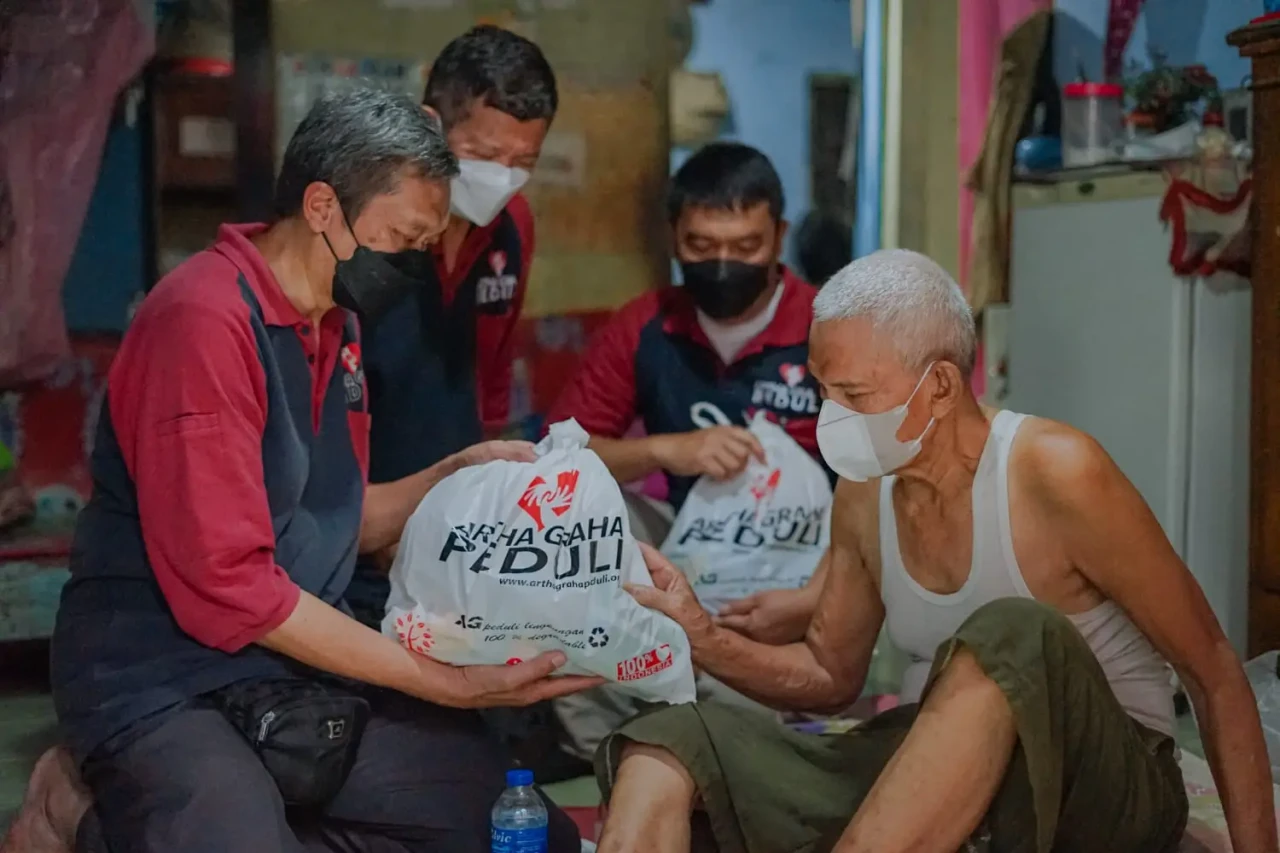 Bangun Solidaritas,...