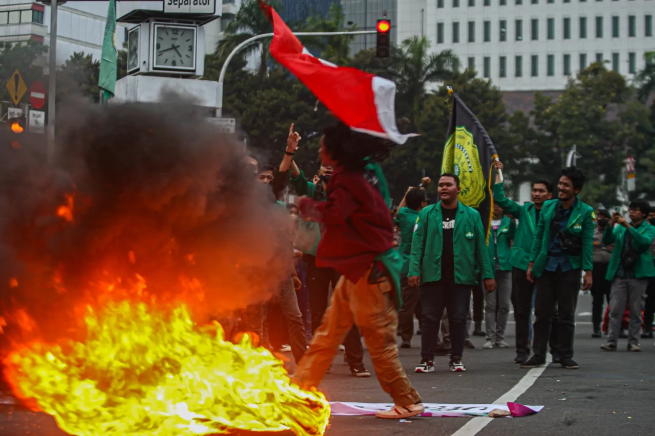 Demo Tolak Kenaikan...