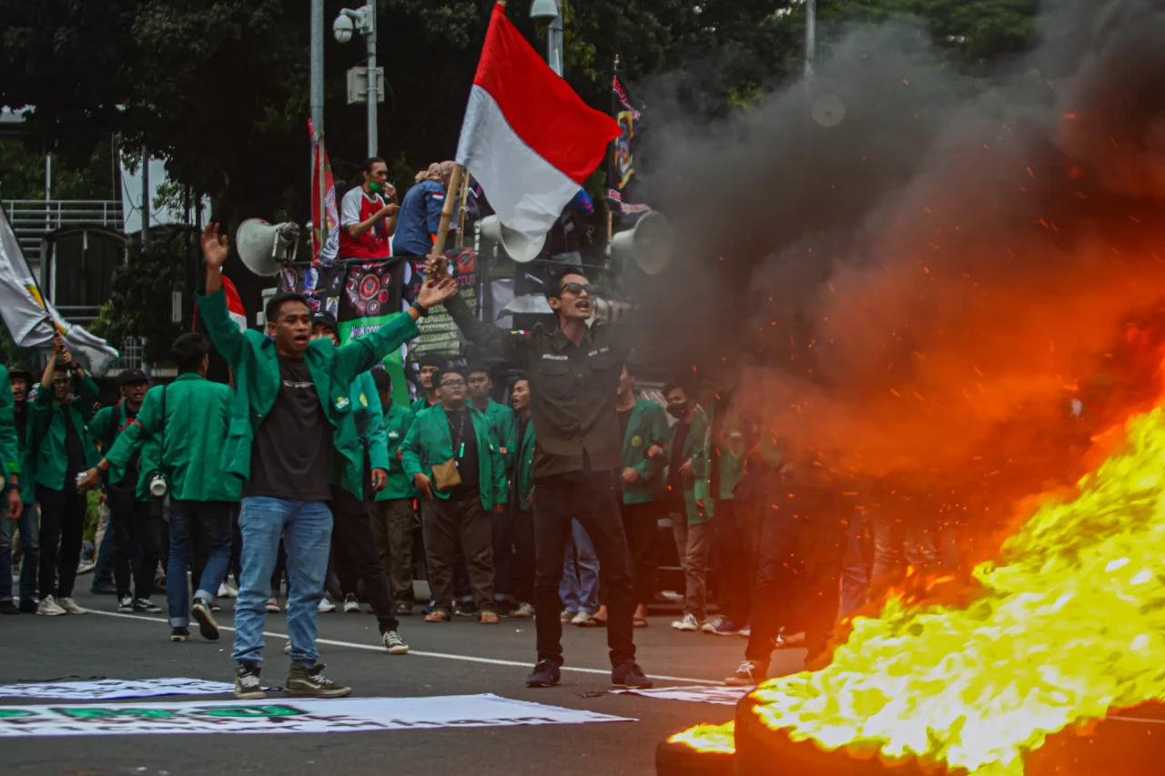 Demo Tolak Kenaikan...