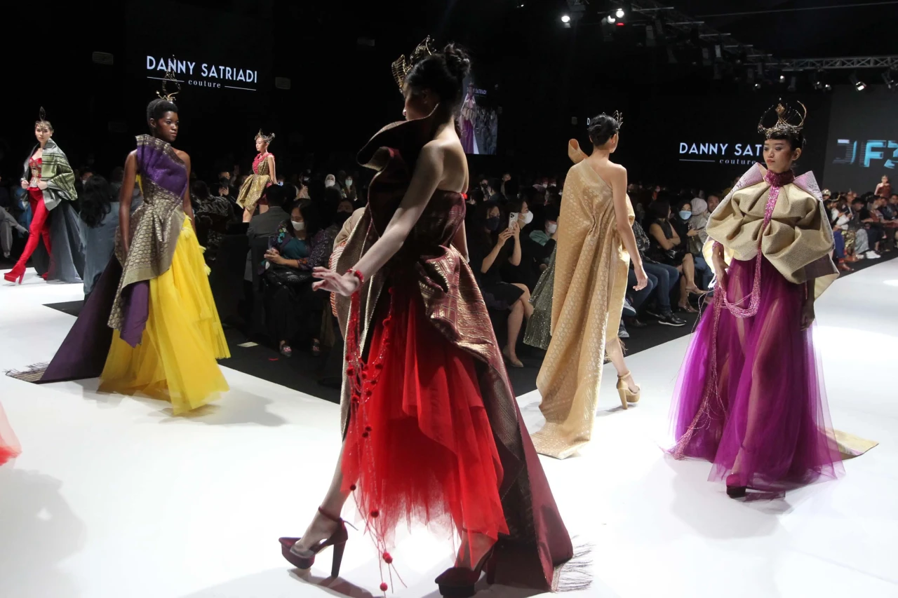 Lenggak-Lenggok Runway...