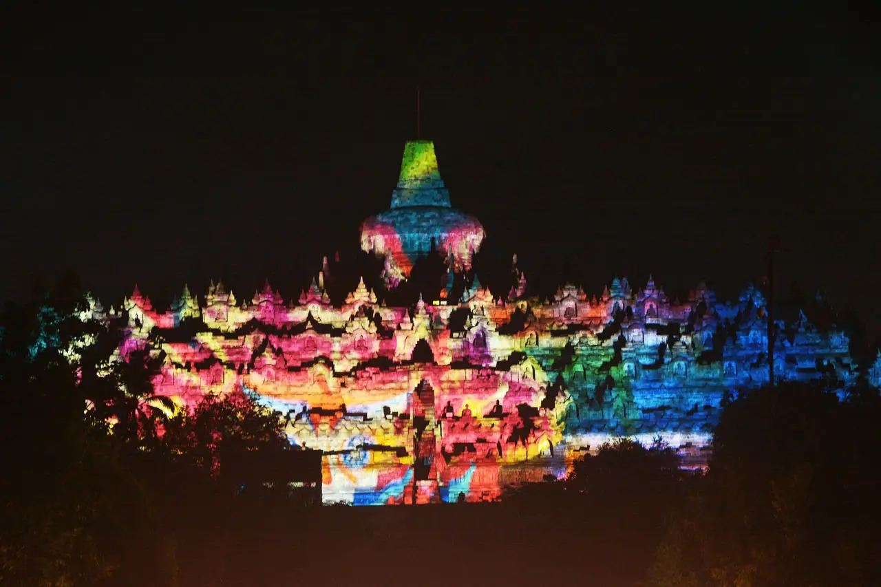 Warna-warni Candi Borobudur...