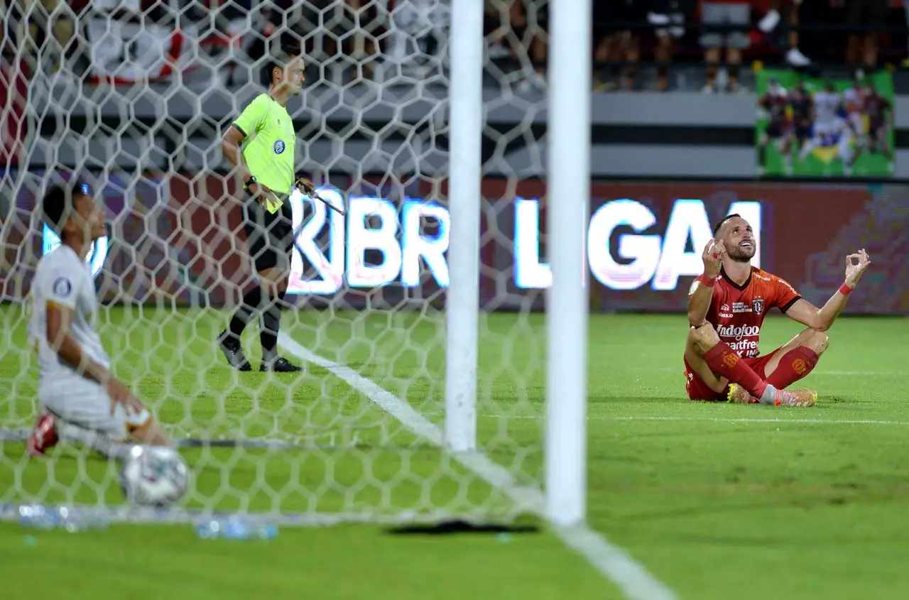 Tanpa Ampun, Bali United...