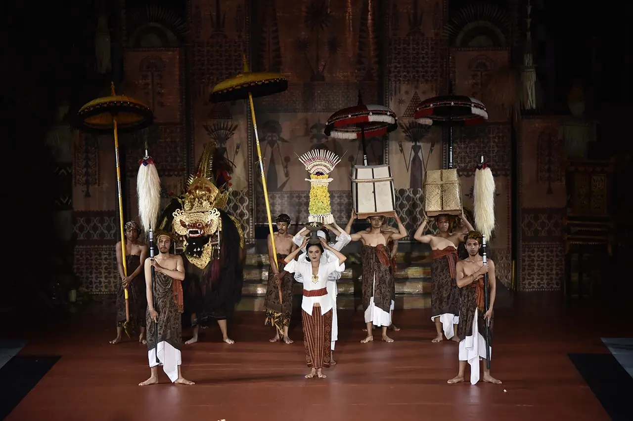 Pementasan Teater Tradisional...