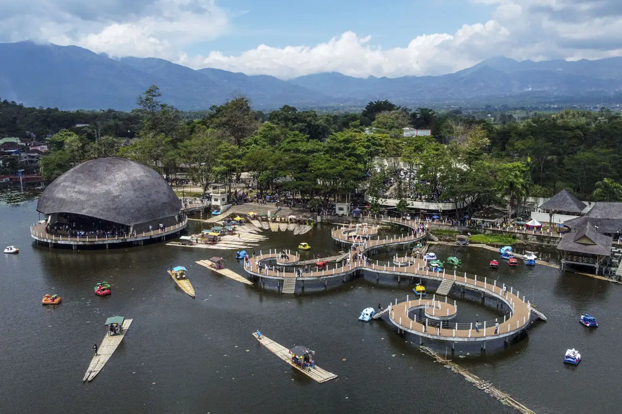 Wisata Situ Bagendit...
