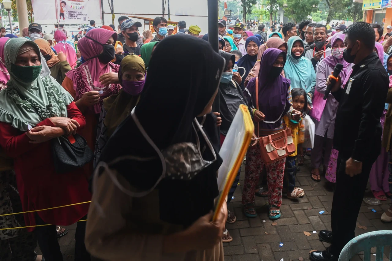 Momen Ratusan Warga...