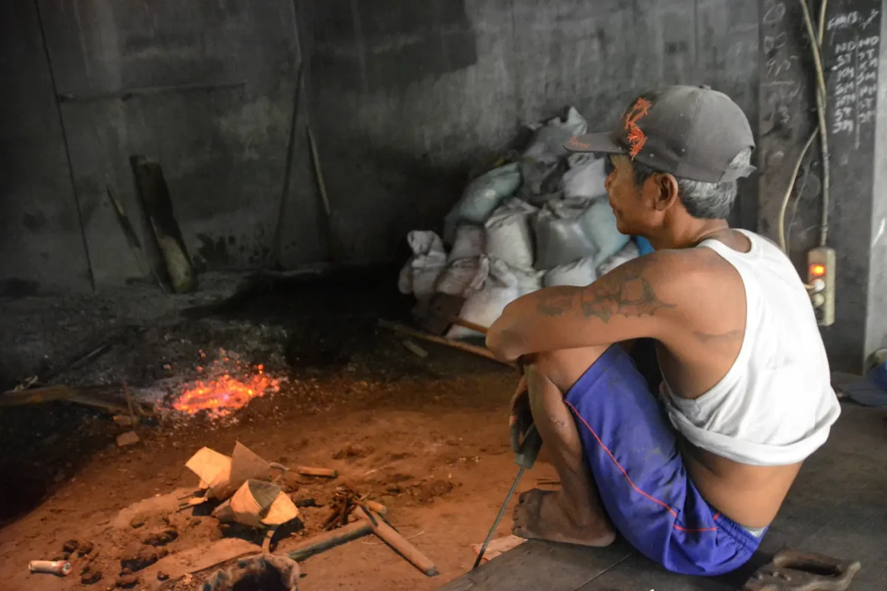 Mengunjungi Dukuh Wirun,...