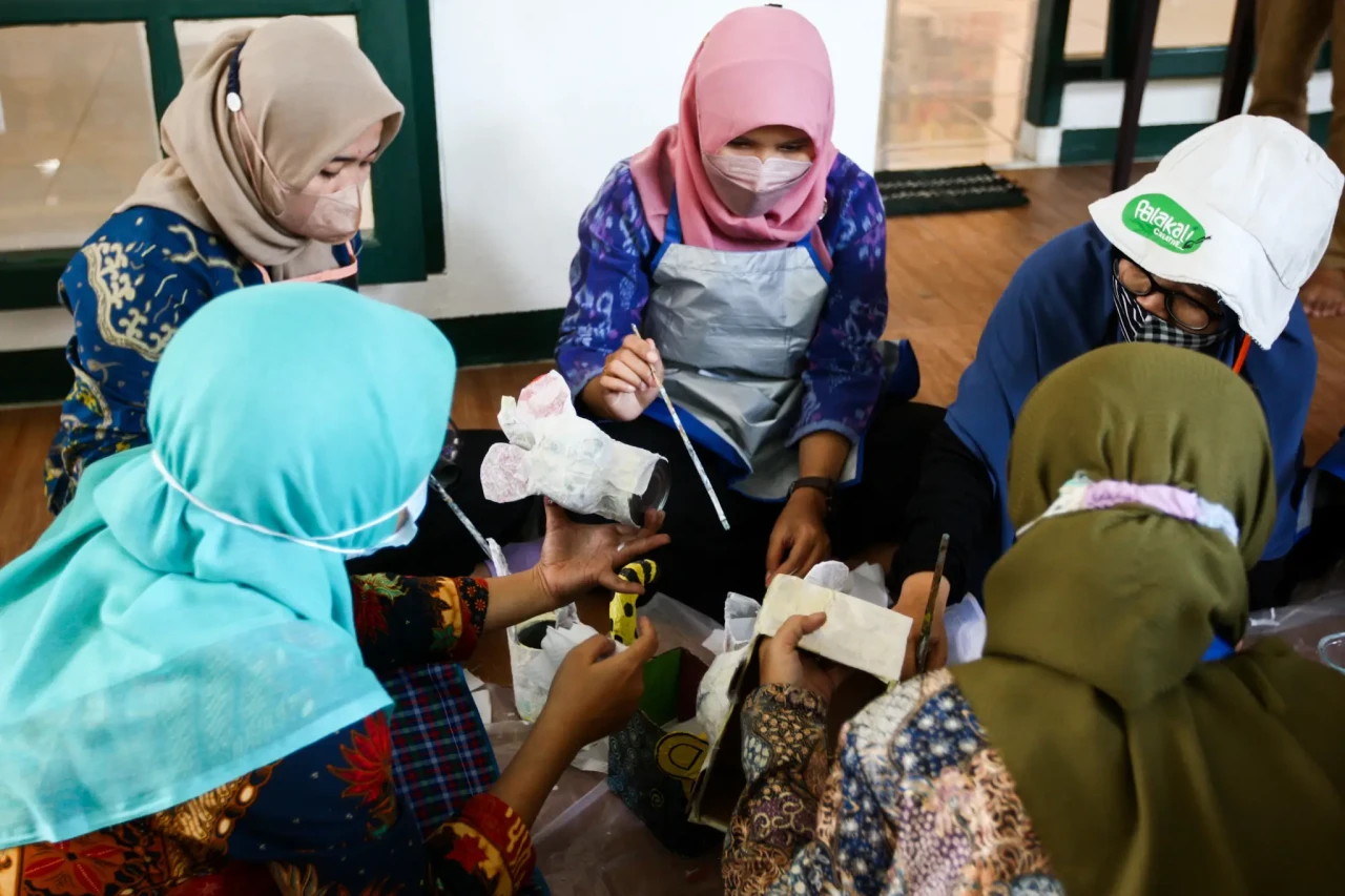 Pelatihan Kerajinan...