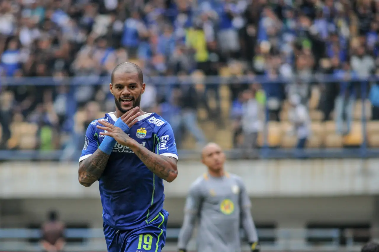 Perkasa! Persib Bandung...