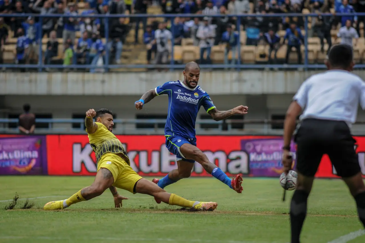 Perkasa! Persib Bandung...
