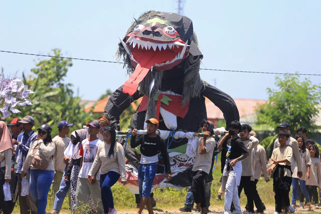 Tradisi Ngunjung Leluhur...