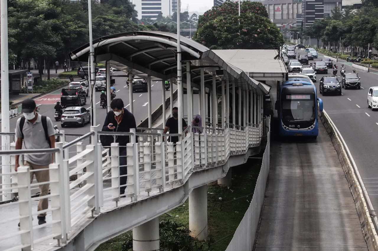 Transjakarta Beroperasi...