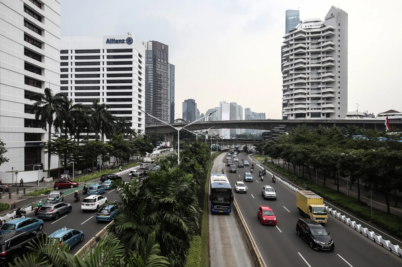 Transjakarta Beroperasi...