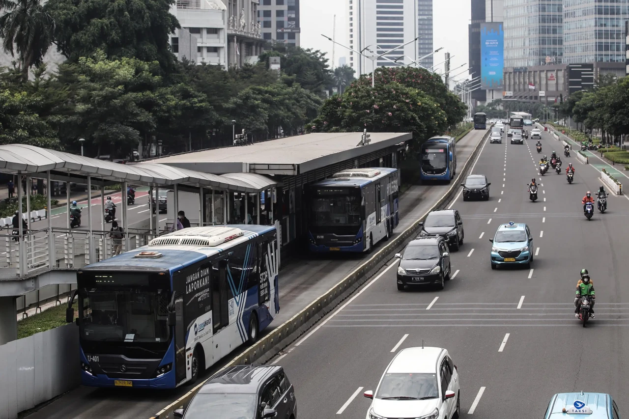 Transjakarta Beroperasi...