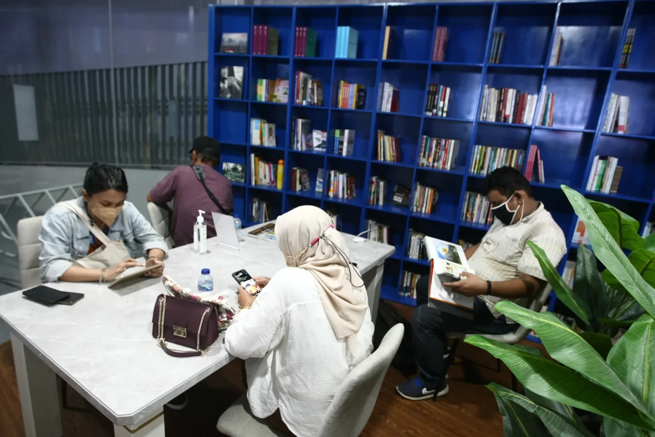 Perpustakaan Taman Literasi...