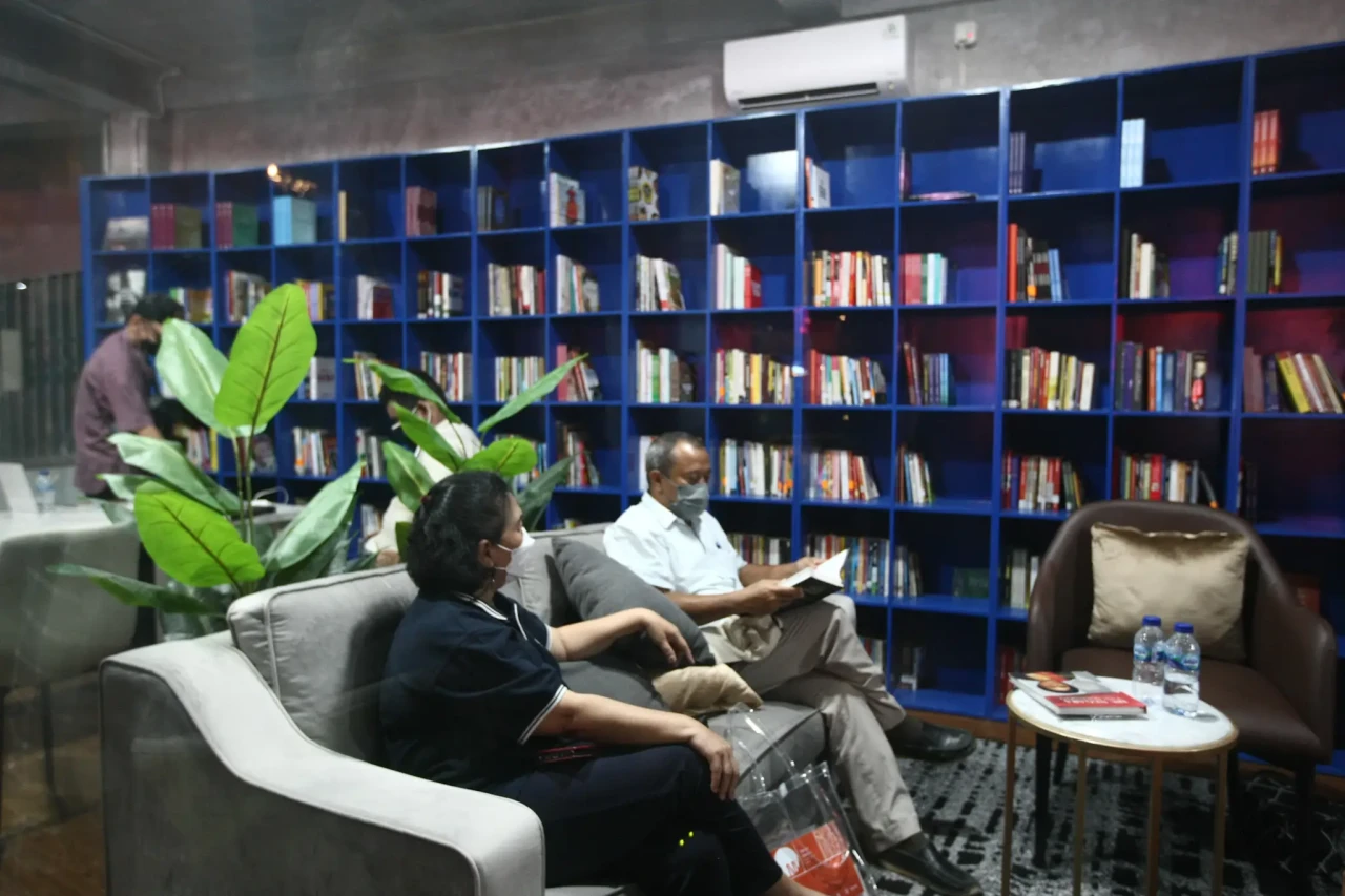 Perpustakaan Taman Literasi...