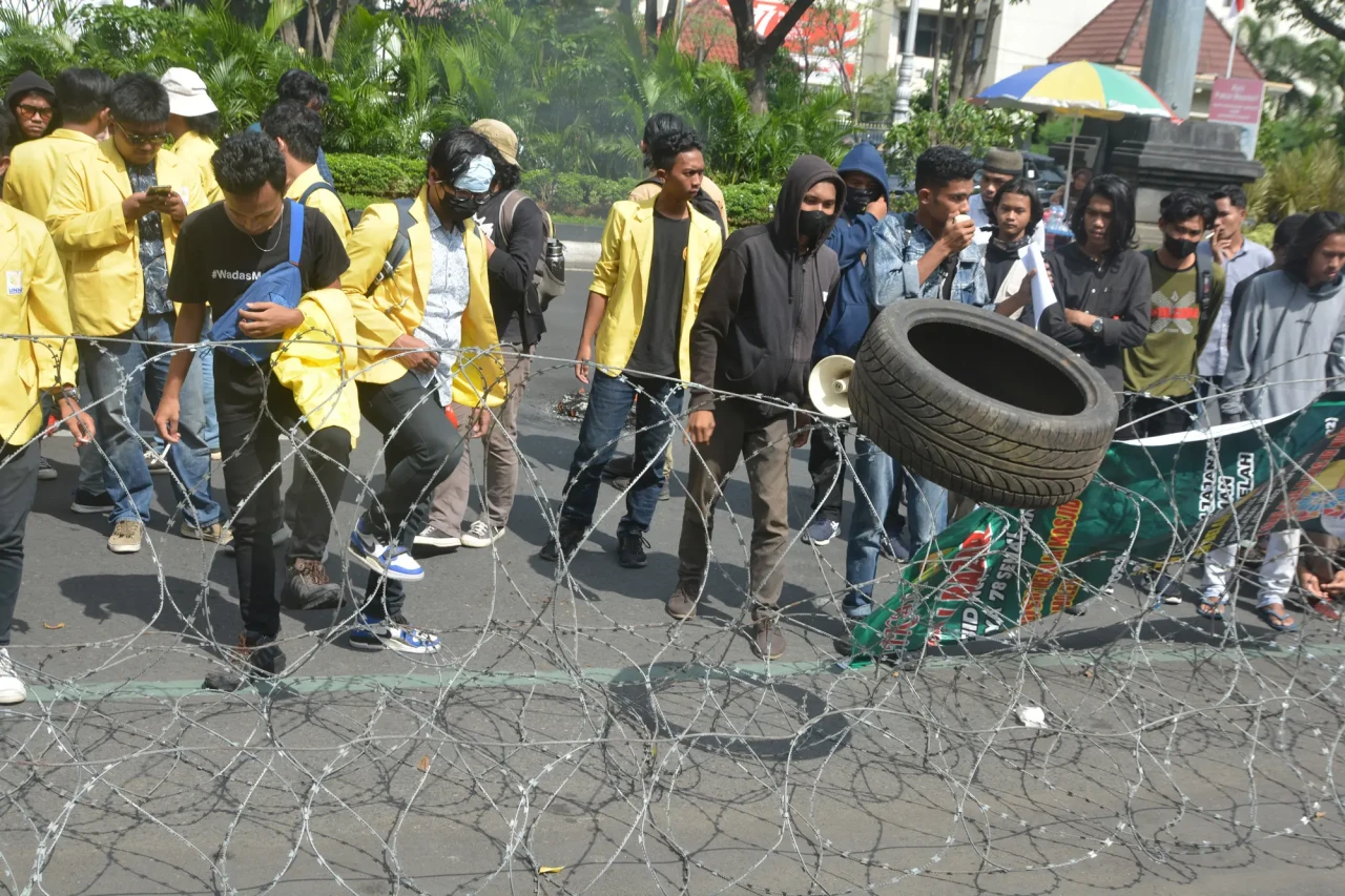 Demo Tolak BBM, Mahasiswa...