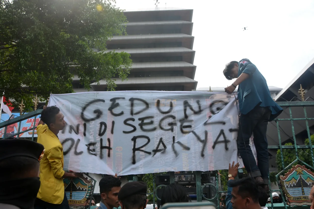 Demo Tolak BBM, Mahasiswa...