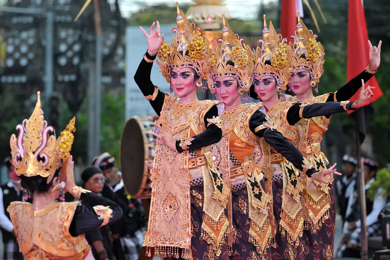 Atraksi Budaya Peringatan...