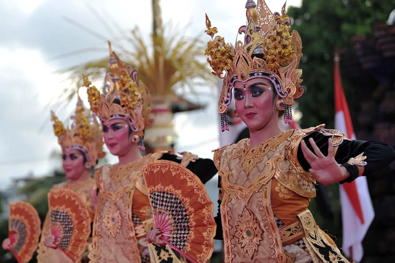Atraksi Budaya Peringatan...