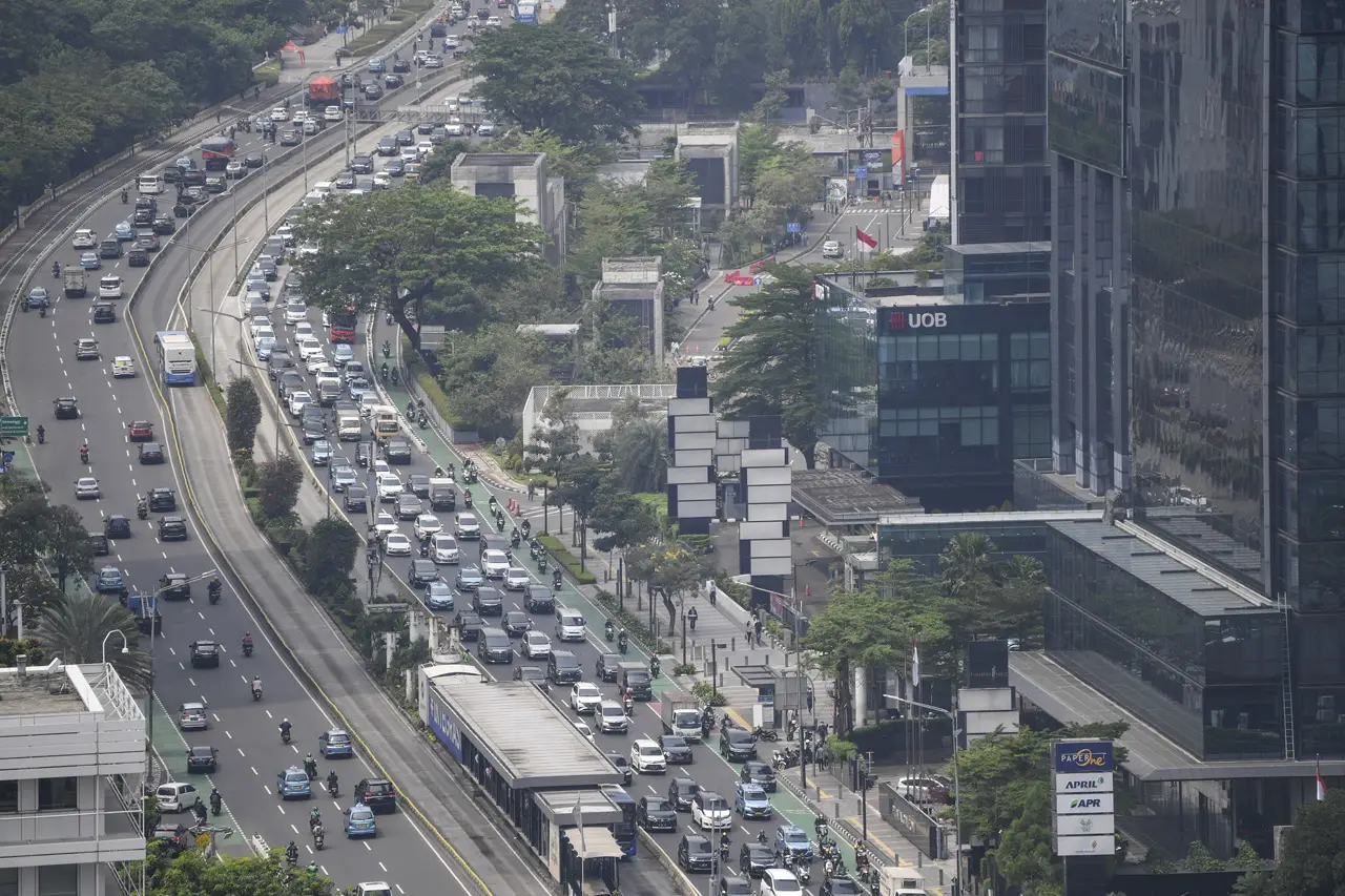 Perluasan Zona Rendah...