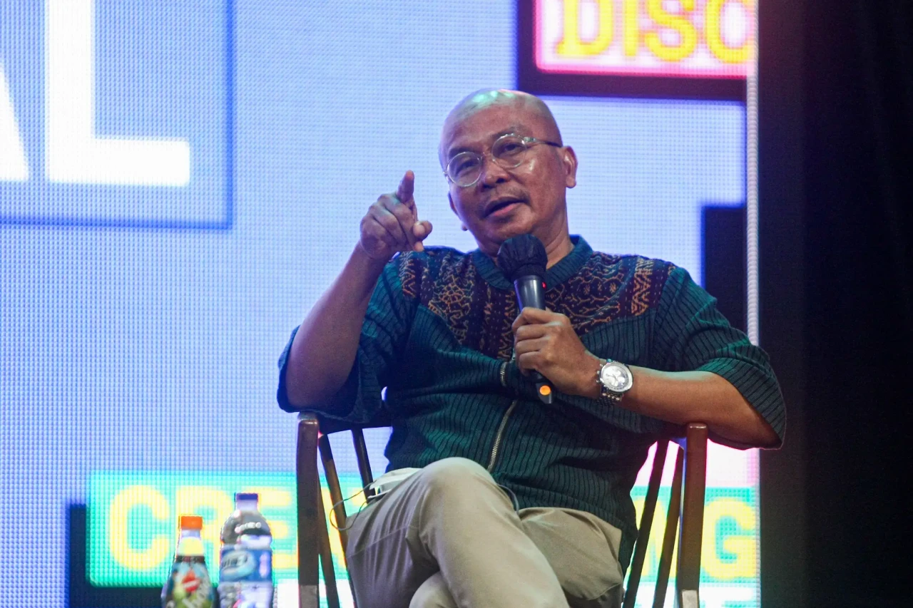 Rayakan Hari Jadi ke-3,...