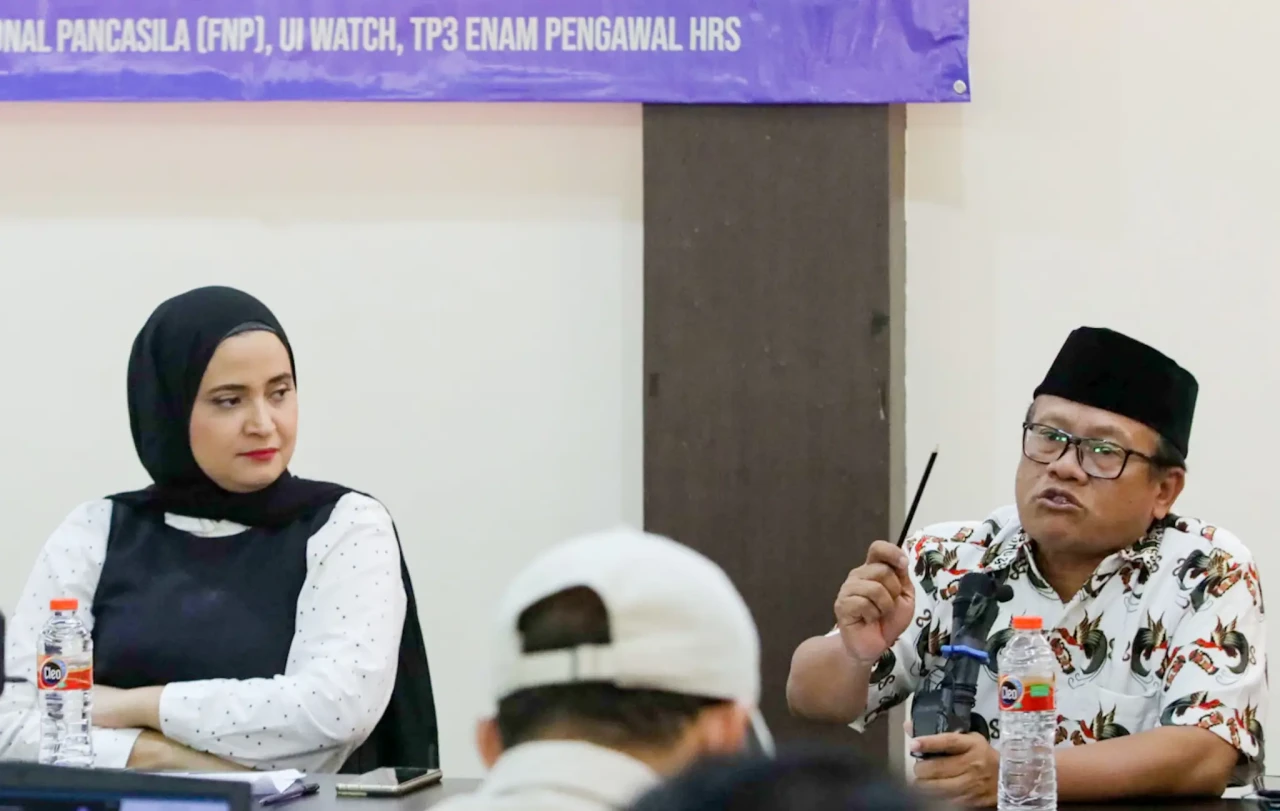 Tidak Cukup Dibubarkan,...