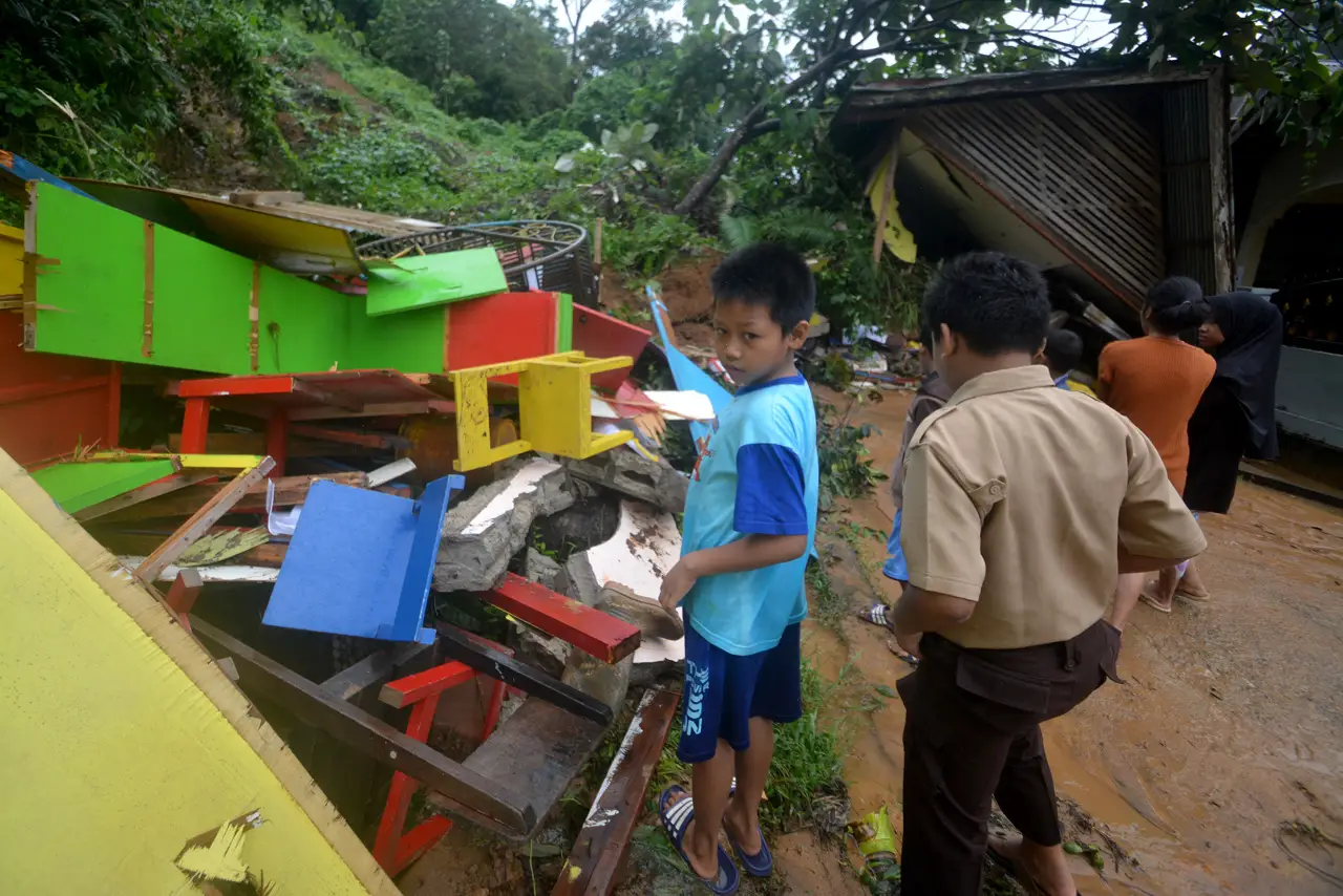 Bangunan Sekolah PAUD...