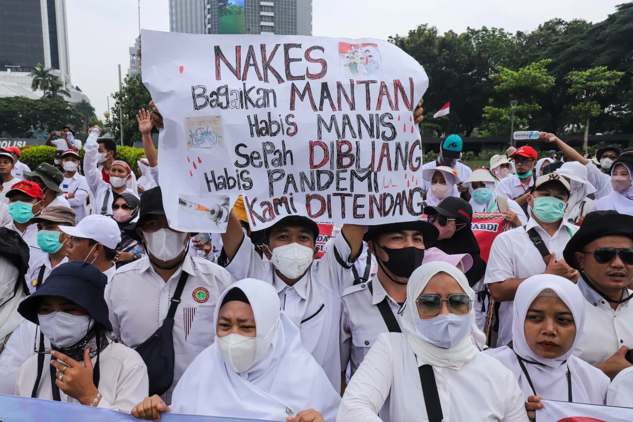 Aksi Unjuk Rasa Nakes...