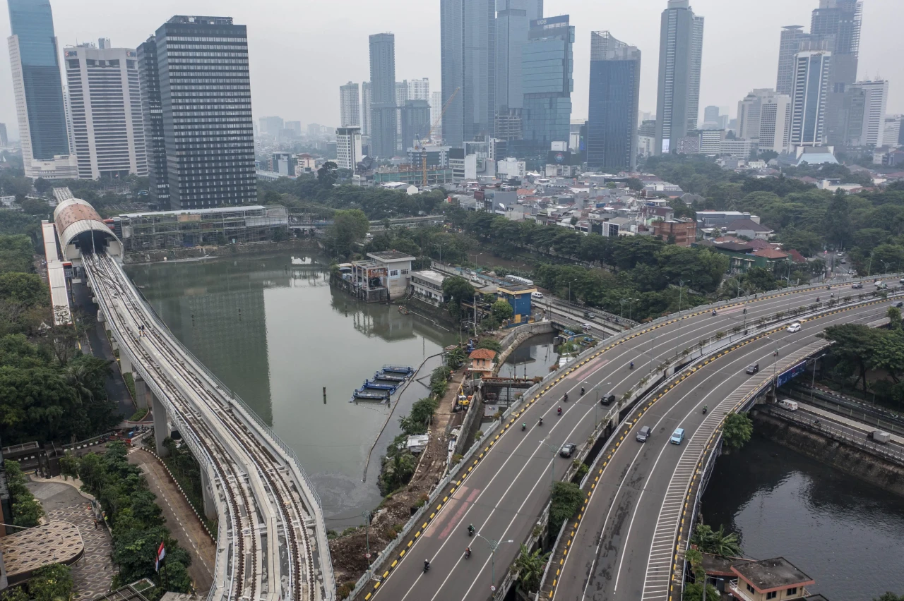 Pengoperasian LRT Jabodebek...