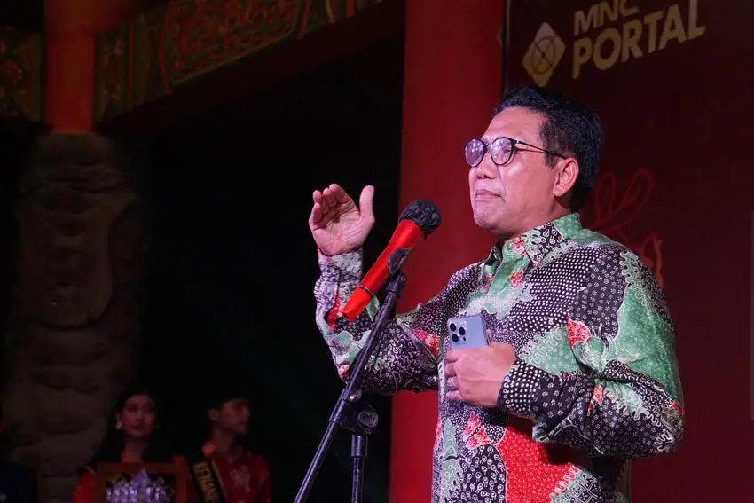 Tujuh Gubernur Raih...