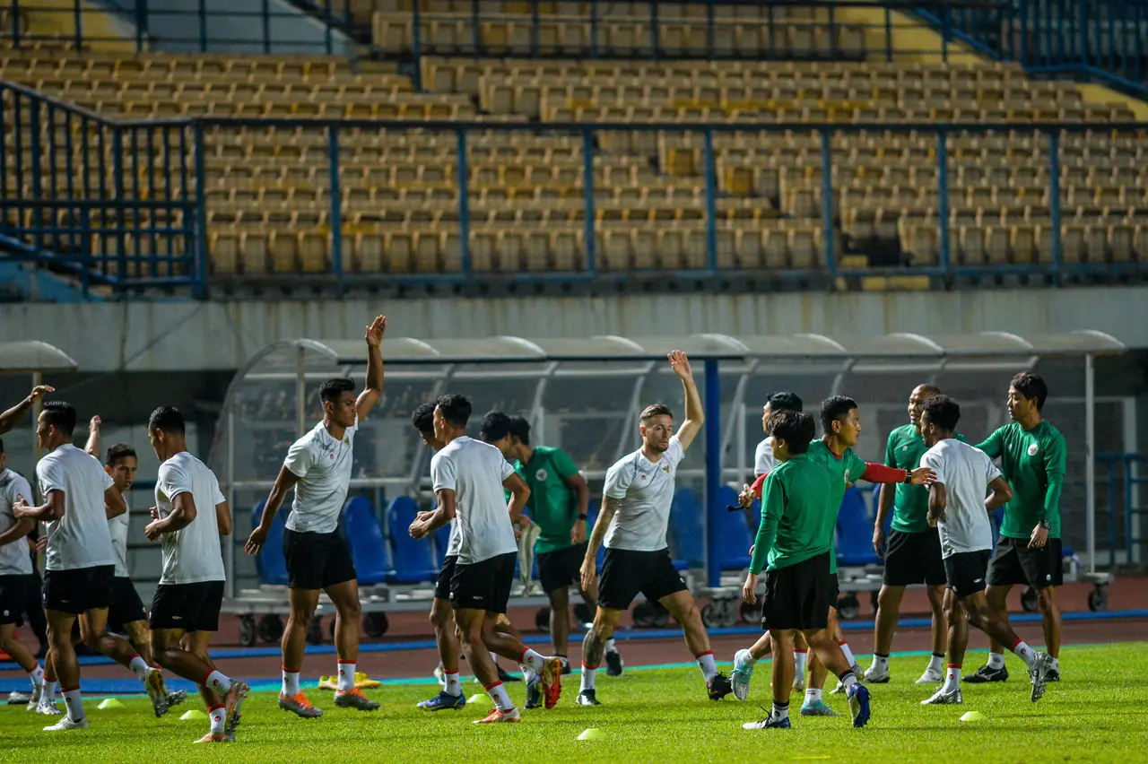 Latihan Timnas Indonesia...