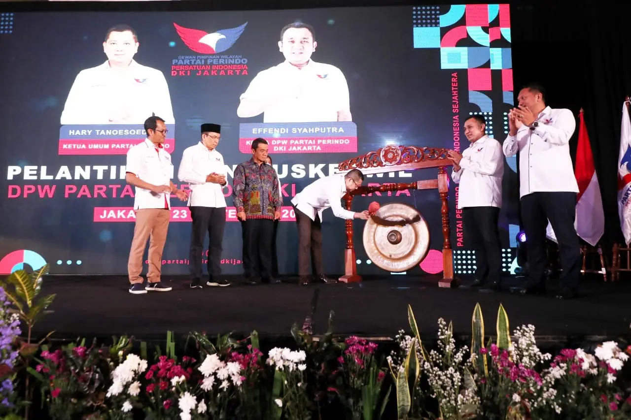 Hary Tanoe Buka Pelantikan...