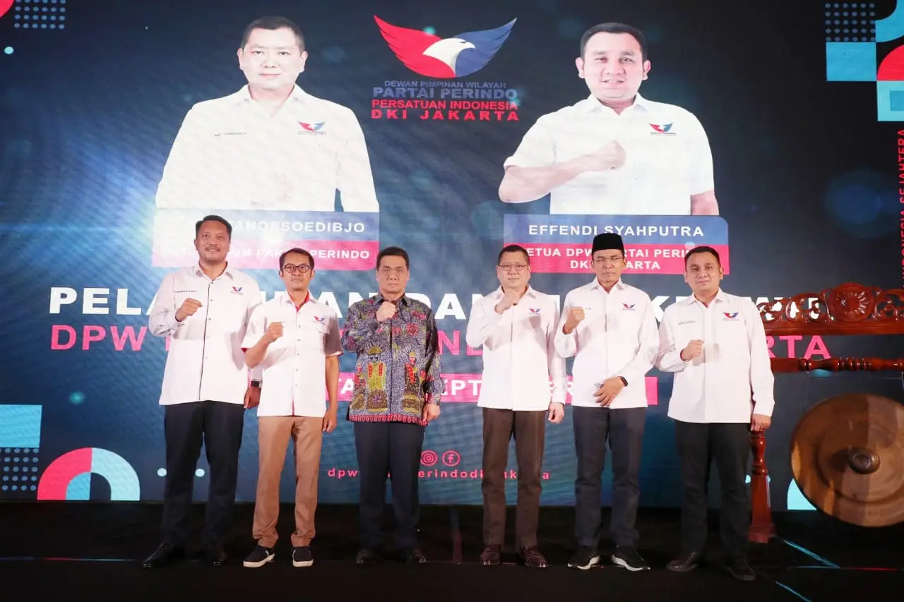 Hary Tanoe Buka Pelantikan...