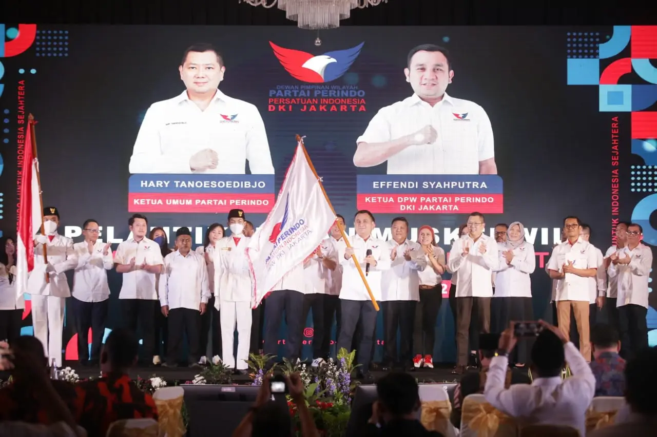 Hary Tanoe Buka Pelantikan...