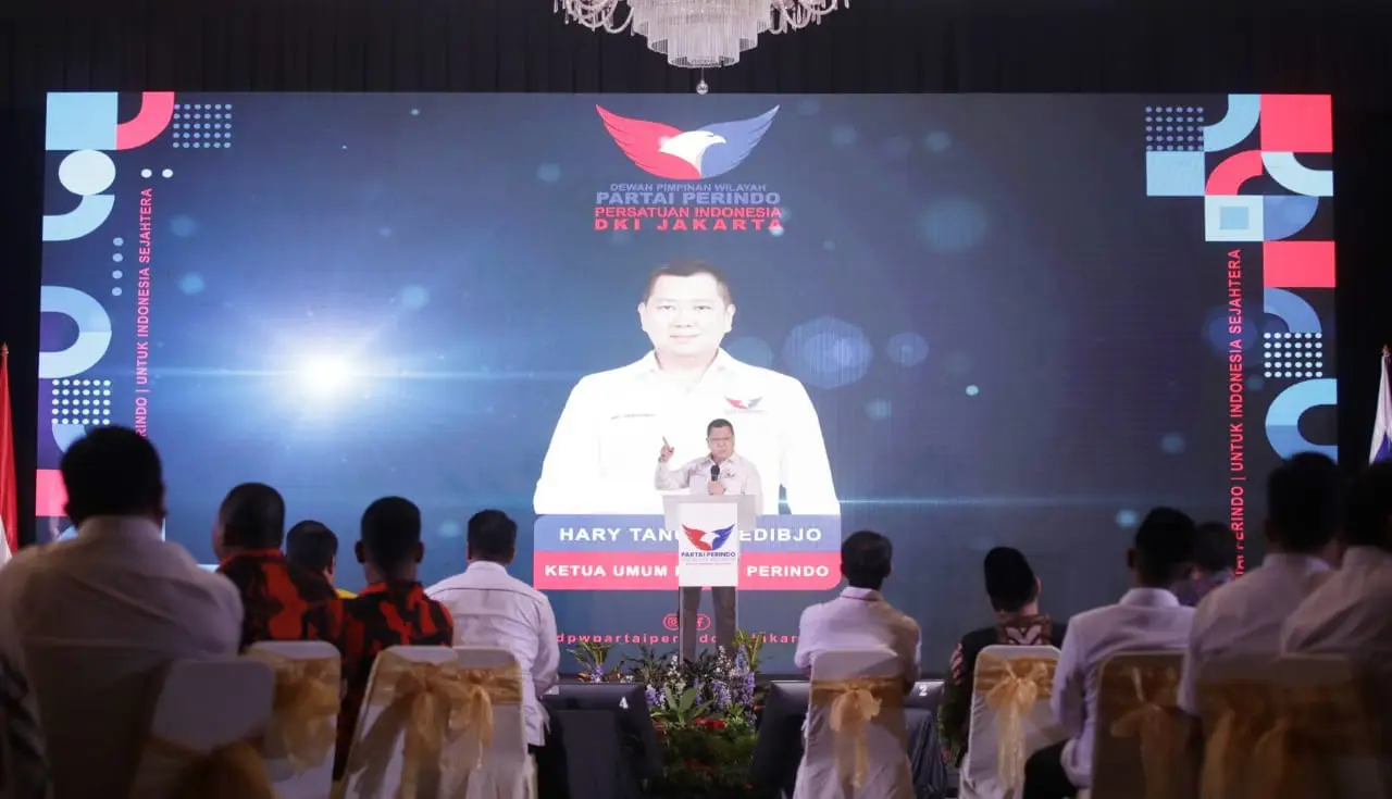 Hary Tanoe Buka Pelantikan...