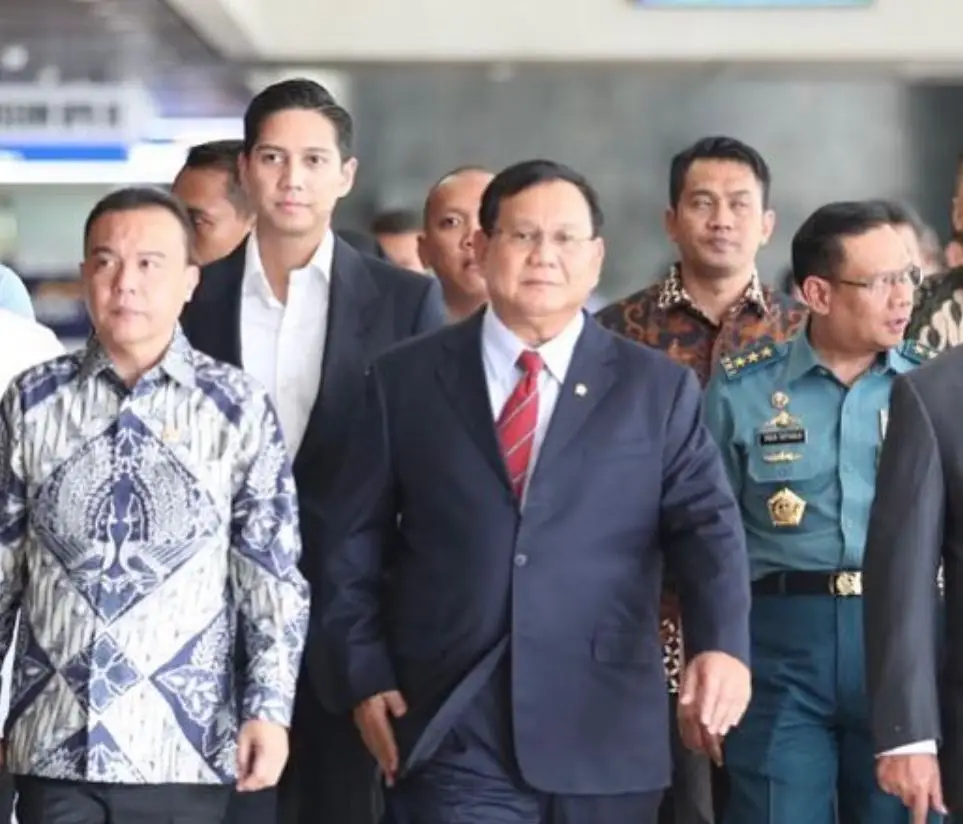 Begini Pesona Budi Djiwandono,...
