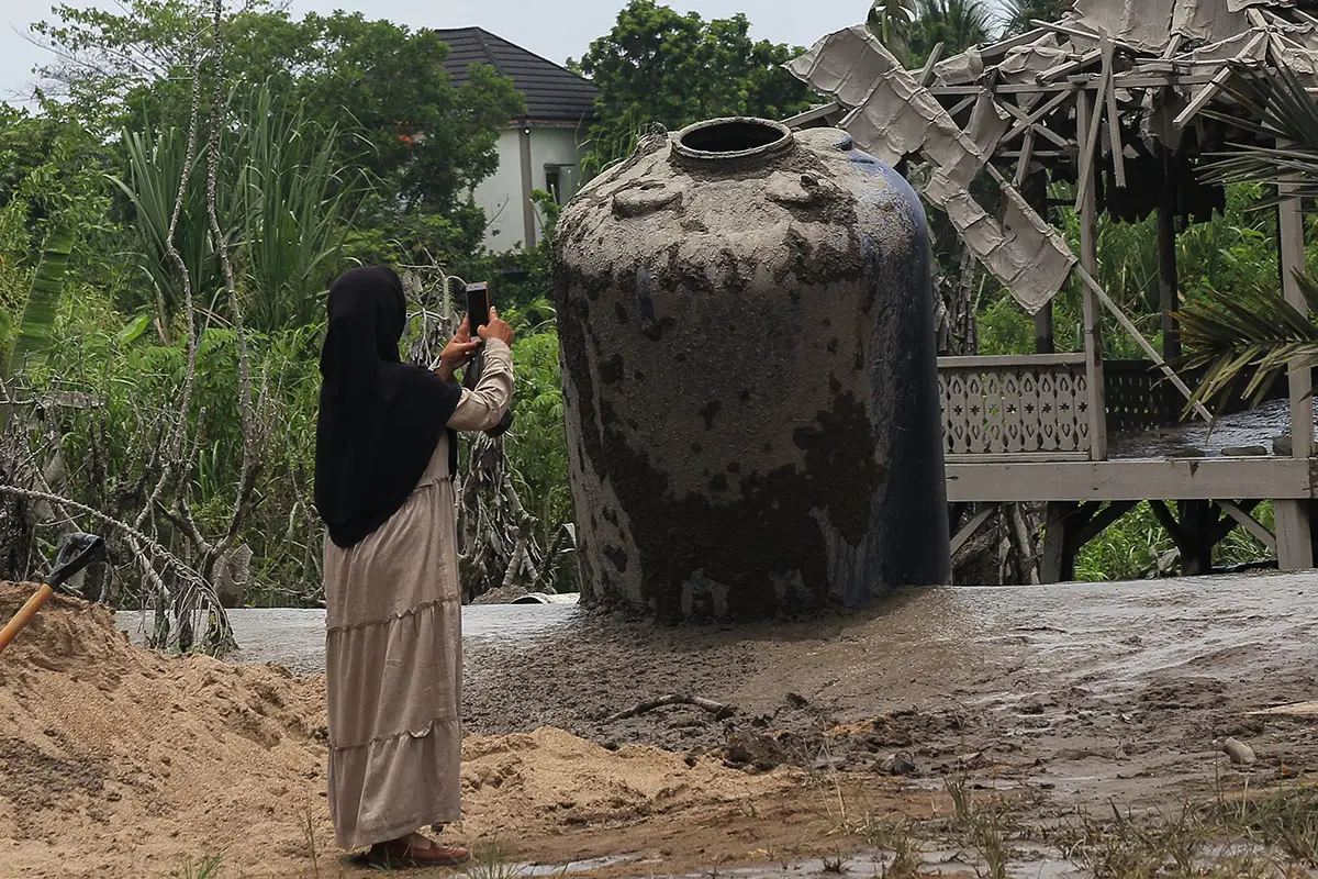 Semburan Lumpur Gemparkan...