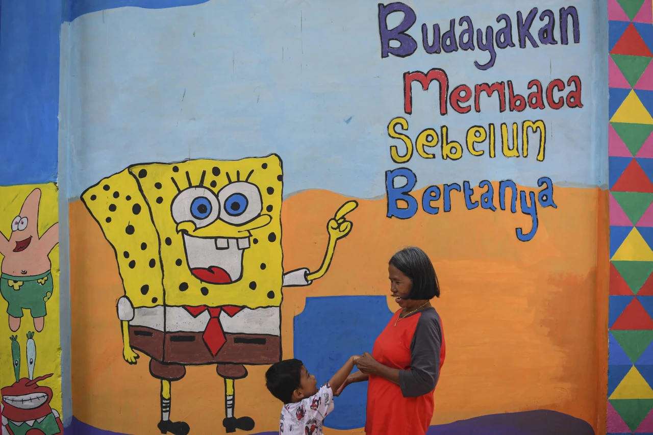 Warna-Warni Mural Kampung...
