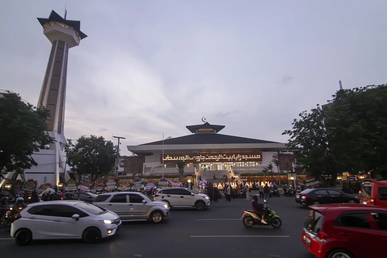 Wajah Baru Masjid Raya...