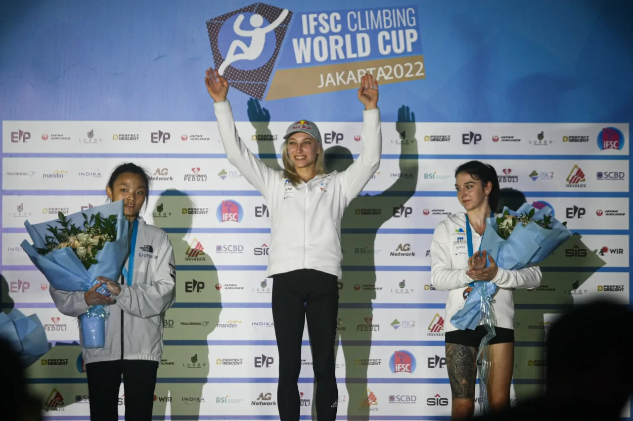 Janja Garnbet Juara...