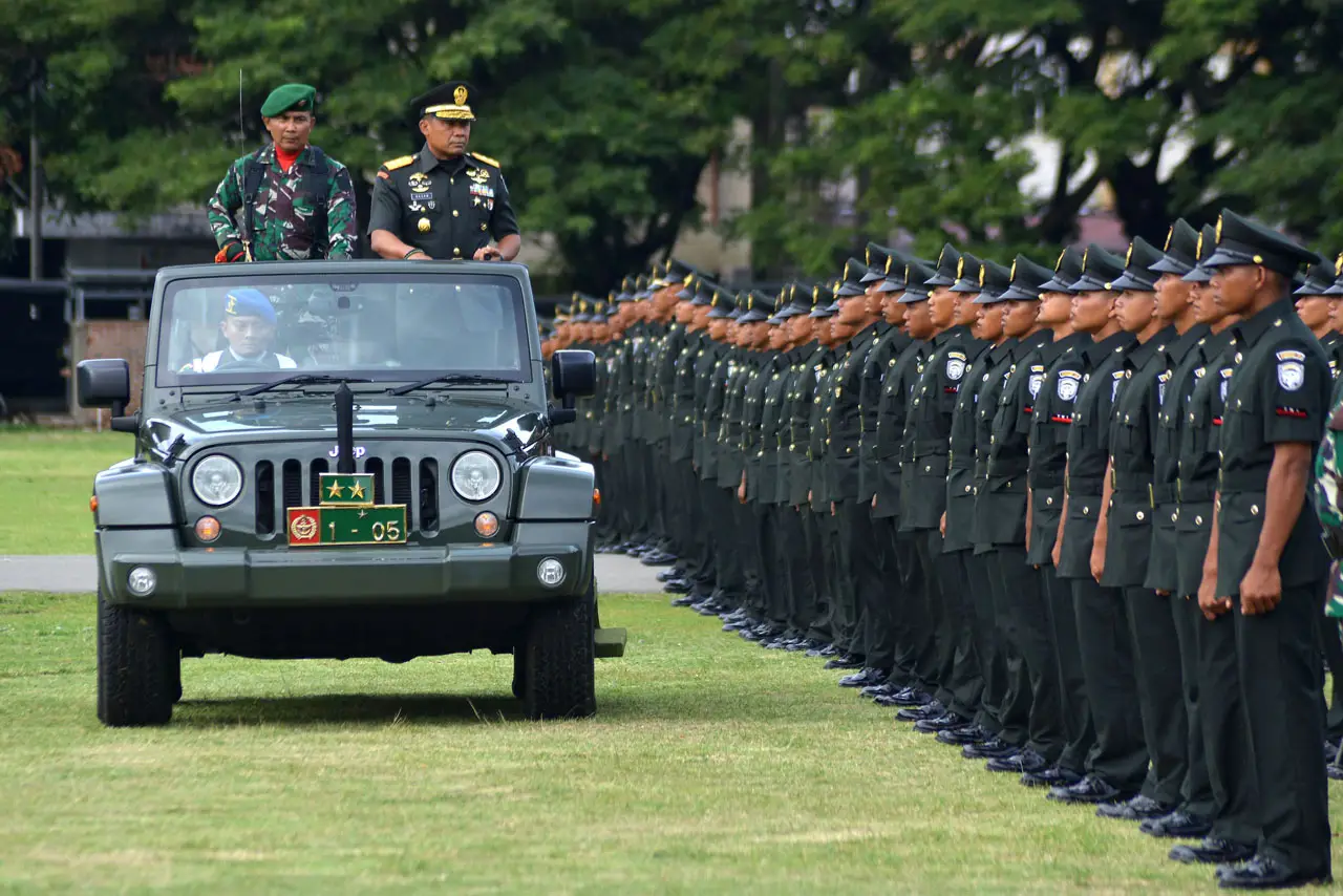 Panglima Kodam Iskandar...