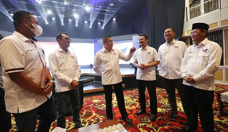 Akademi Perindo Resmi...