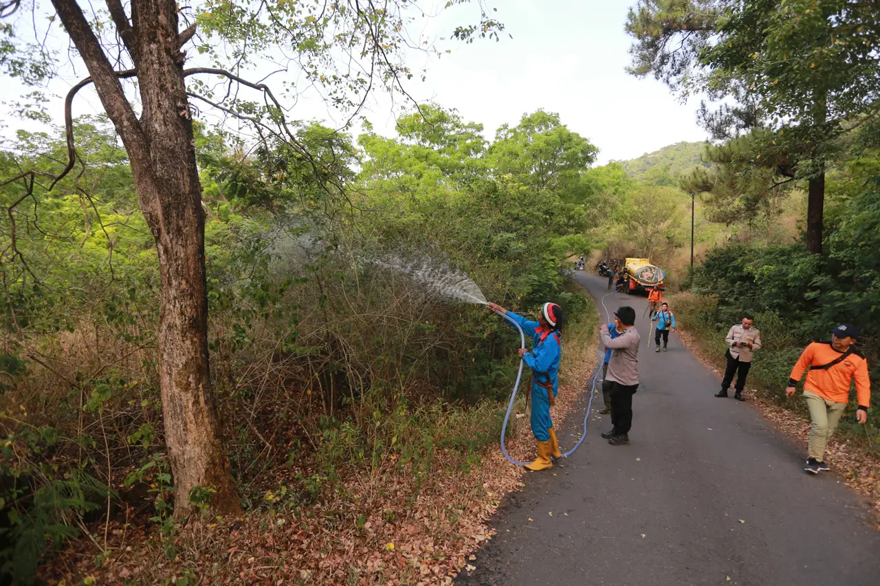 Kebakaran Hutan dan...