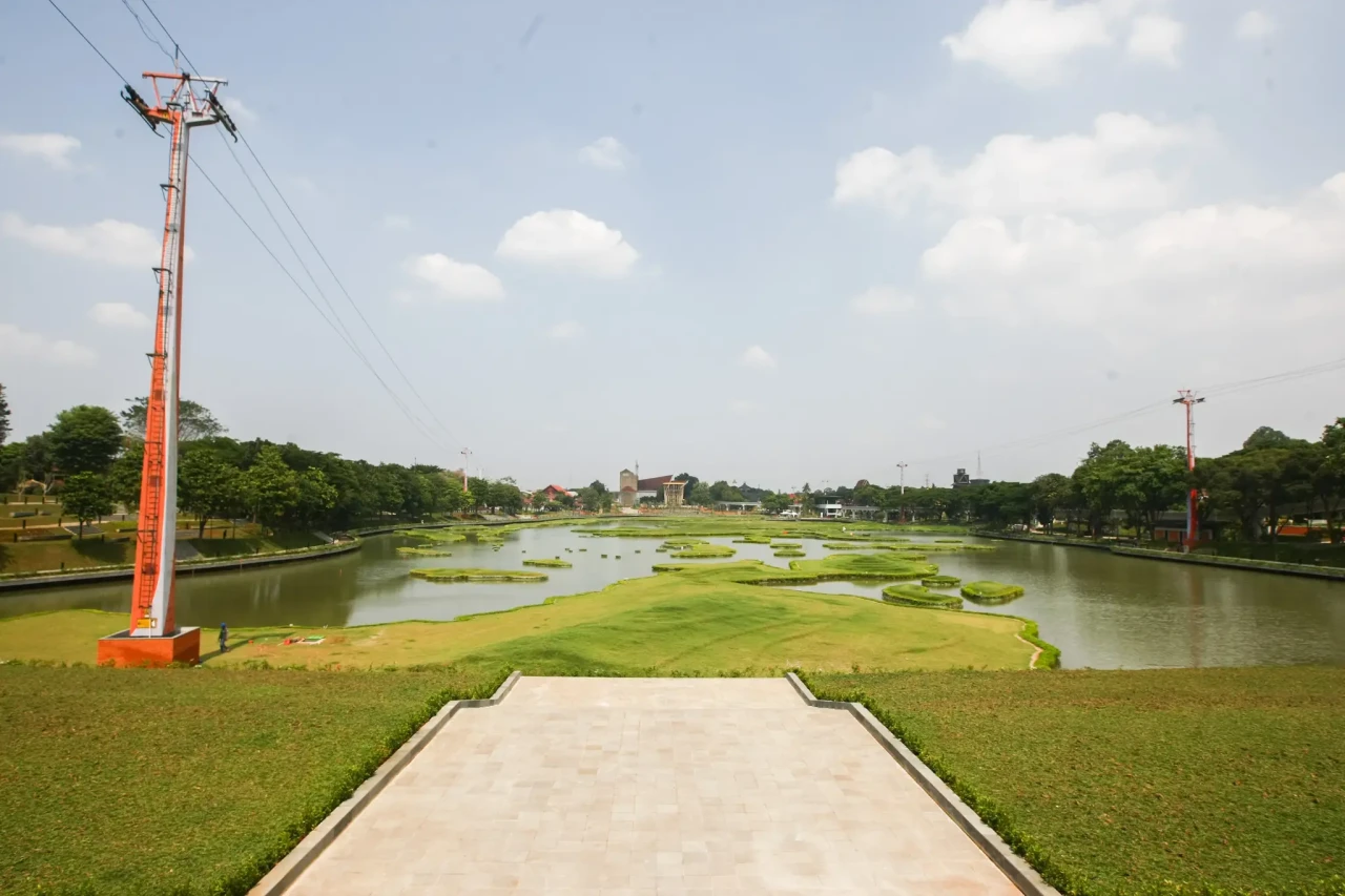 Revitalisasi Taman Mini...