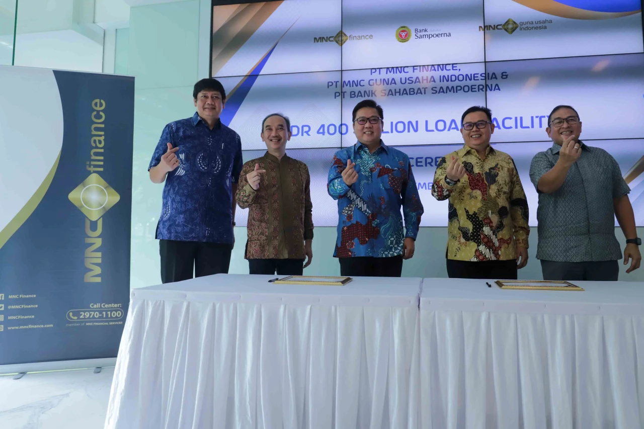 MNC Finance dan Bank...