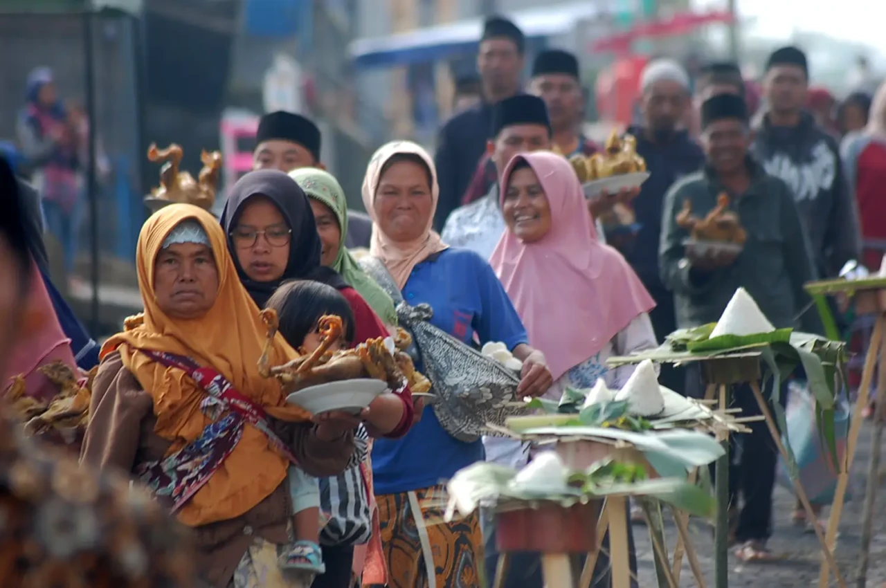 Tradisi Saparan, Wujud...