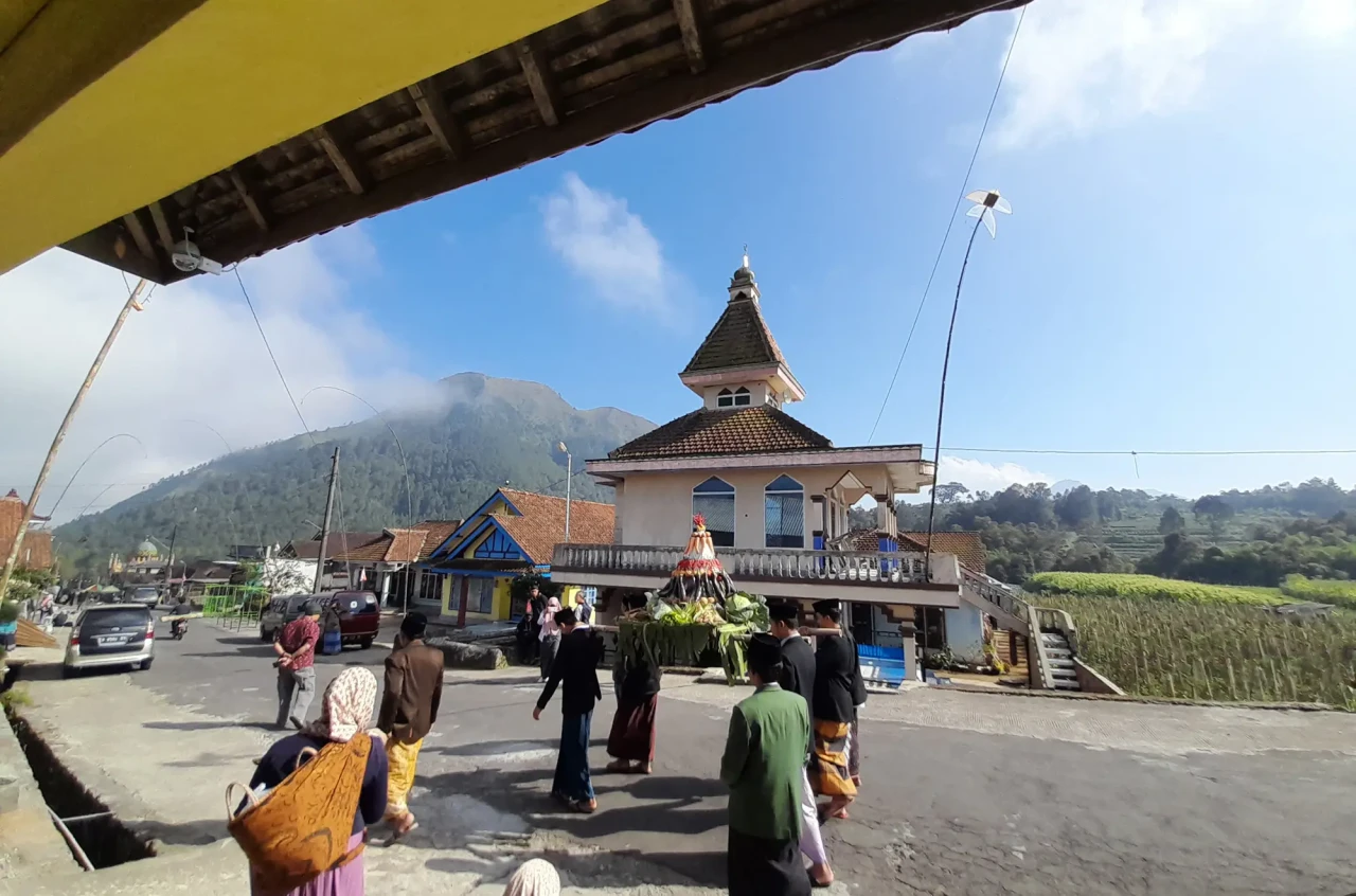 Tradisi Saparan, Wujud...