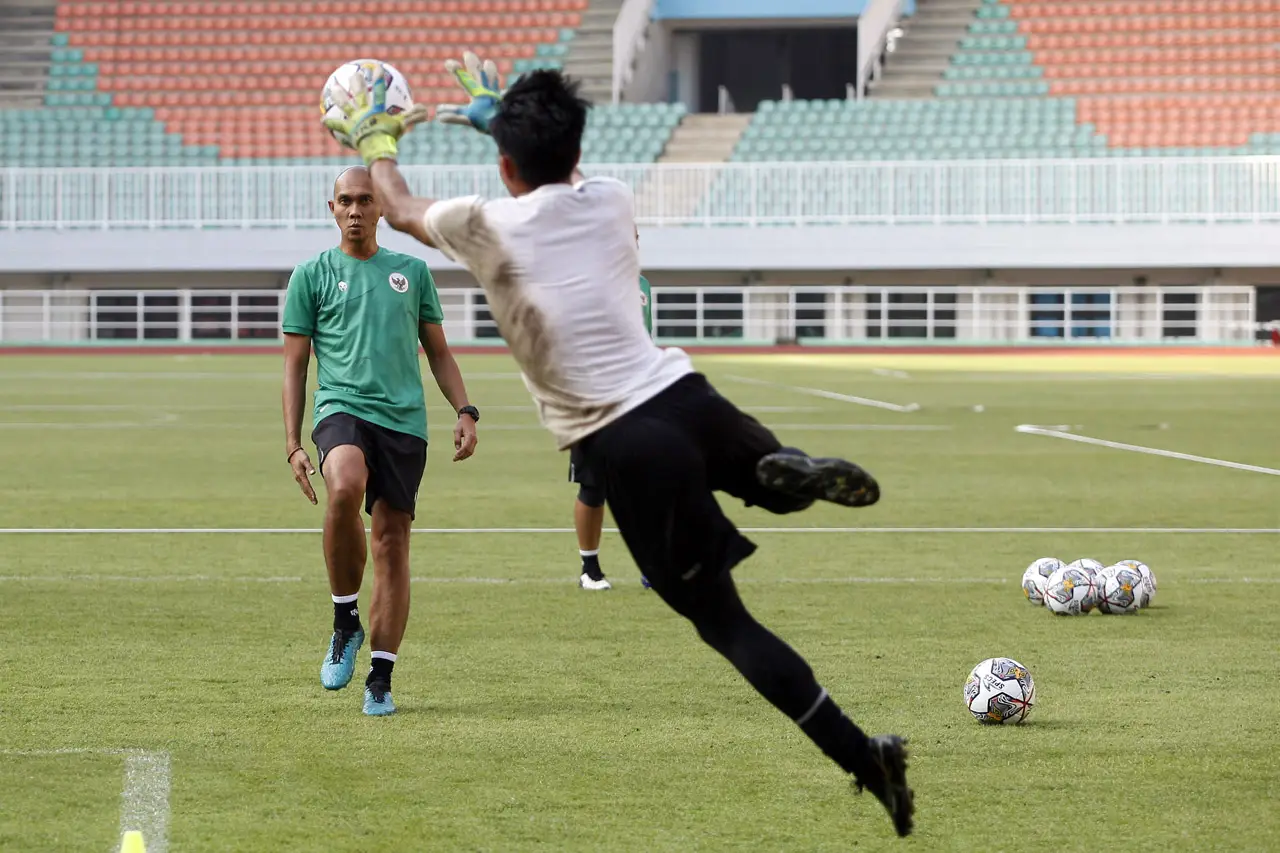Latihan Timnas Jelang...