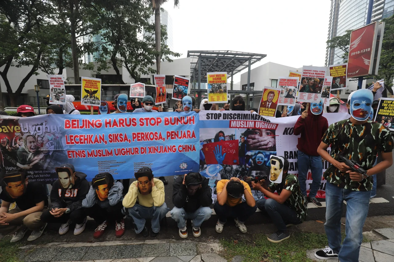 Aliansi Mahasiswa Islam...