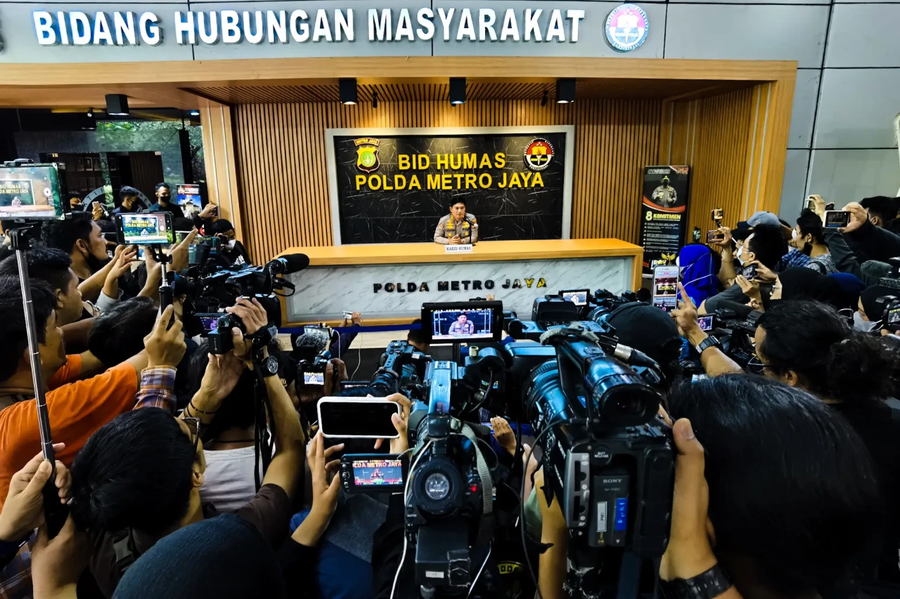Kepolisian Tegaskan...